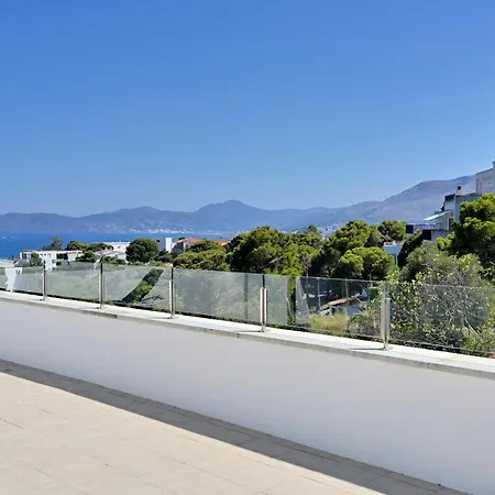 Holiday home Welcs Moderna 031 Emp Con Piscina Y Vistas Llanca