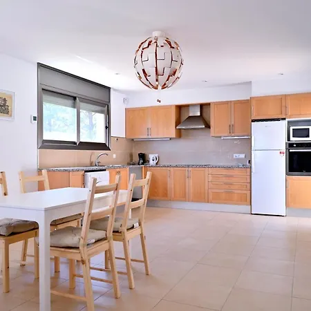 Moderna Welcs Con Piscina Y Vistas Al Mar Сasa de vacaciones Llançà