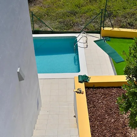Moderna Welcs Con Piscina Y Vistas Al Mar Сasa de vacaciones *