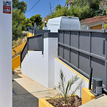 Moderna Welcs Con Piscina Y Vistas Al Mar